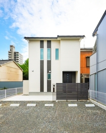 菊井町デザイナーズ戸建貸家