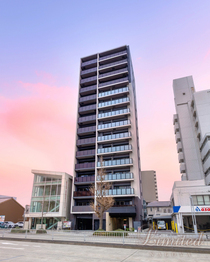 プレサンスレイズ桜山EAST